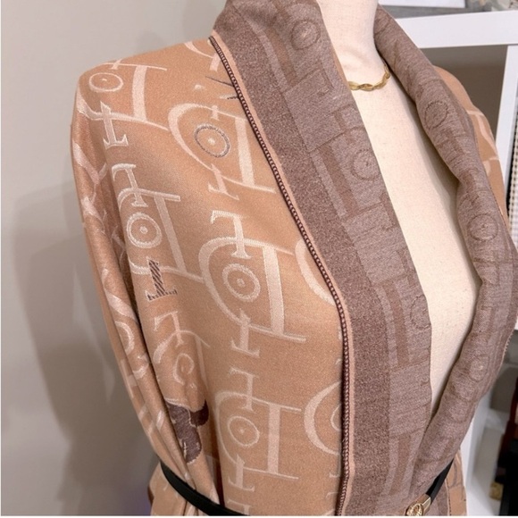 Reversible Large Vegan Cashmere Blend Shawl Scarf, NWT - Picture 9 of 11